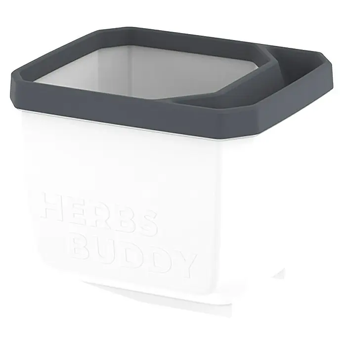 Gusta Garden Kräutertopf Herbs Buddy - Kunststoff, Weiß, 1 Stk. - Nahaufnahme eines weißen Kräutertopfes mit grauem Rand und dem Schriftzug "Herbs Buddy" auf der Vorderseite.