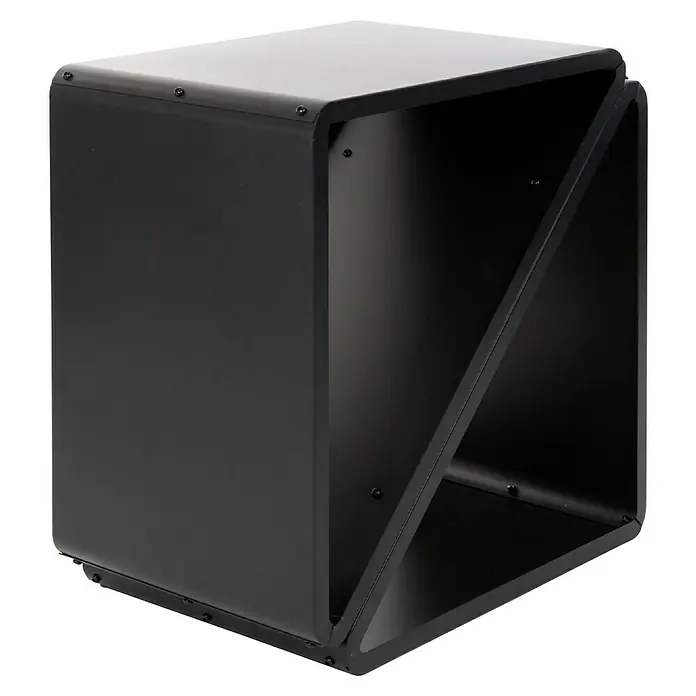 Westmann Kaminholzregal Kanto - 57 x 36 x 56 cm, Stahl, Schwarz - Schwarzer Kubus mit abgeschrägter Seite. Das würfelförmige Design ist modern und funktional gestaltet.