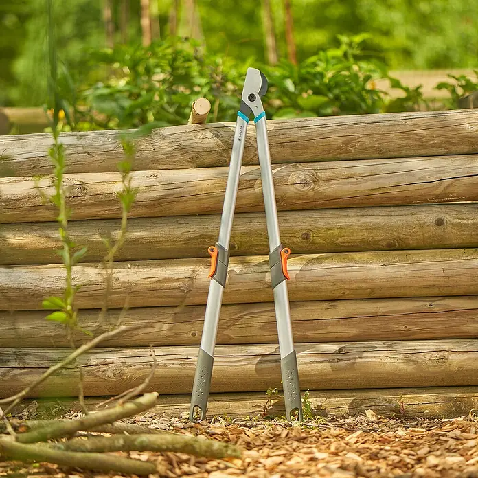 Gardena Tijeras de podar telescópicas TeleCut Basic - Grosor de rama máx.: 42 mm - Cortarramas de mango largo Gardena para una poda fácil de ramas altas, ideal para trabajos de jardinería.