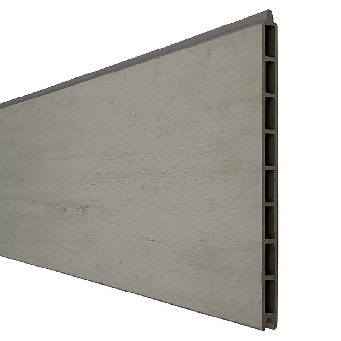 GroJa Solid Steckzaun Grande - 180 x 24 cm, Sand - Grau strukturierte Verbundplatte mit hohlem, geripptem Seitenprofil, geeignet für Terrassen oder Verkleidungen.