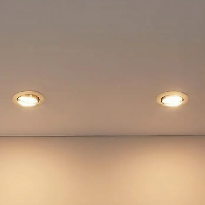 Eglo LED-Einbauleuchte rund Peneto - 15 W, Ø x H: 8,7 x 11,5 cm, Edelstahl, Warmweiß, Gesamtstückzahl: 3 Stk. - Zwei Deckenleuchten strahlen warmes Licht ab und erhellen den Raum unterhalb. Stilvolle und praktische Beleuchtungslösung.