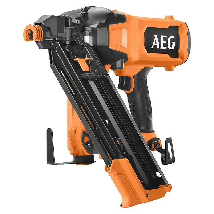 AEG Pro 18V Akku-Nagler B18FN10-0 - 18 V, Ohne Akku, Länge Nagel: 50 mm - 90 mm - Orange-schwarzes AEG Akku-Nagelgerät mit strukturiertem Griff und Nagelmagazin.