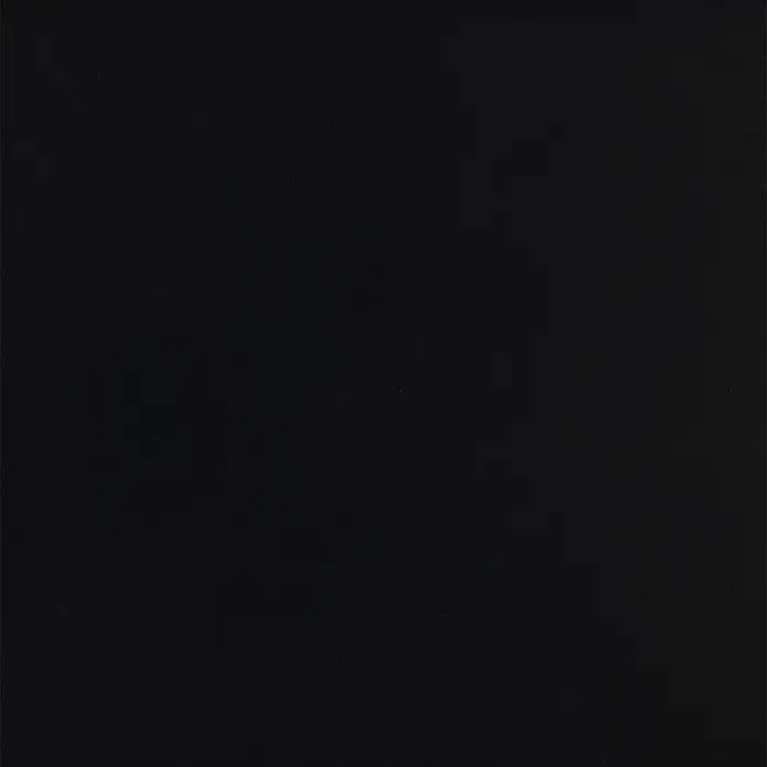 Modern Style Feinsteinzeugfliese Bronx Negro - 15 x 15 cm, Schwarz, Matt - Eine minimalistische Nahaufnahme mit einer einfarbigen schwarzen Textur, die eine subtile und elegante visuelle Einfachheit ausstrahlt.