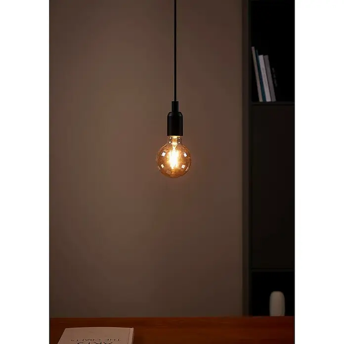 Eglo LED-Lampe - E27, Nicht Dimmbar, Warmweiß, 330 lm, 4 W, G95 - Hängelampe mit einer Edison-Glühbirne, die ein warmes, einladendes Licht verbreitet. Das schlichte Design passt gut zu modernen Einrichtungsstilen.