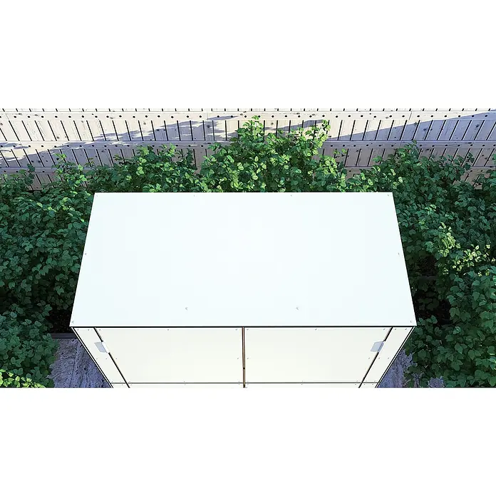 Bertilo Gartenschrank HPL Terrace - Außenmaß inkl. Dachüberstand (B x T): 75 x 155 cm, Holz, Weiß, Firsthöhe: 193 cm - Draufsicht auf ein modernes, weißes Gebäude mit klaren Linien, umgeben von üppigem Grün. Das Design ist minimalistisch und ansprechend.