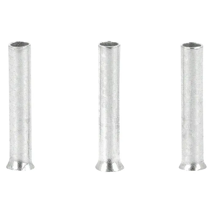 BAUHAUS Aderendhülse - 0,75 mm² x 8 mm, 100 Stk. - Nahaufnahme von drei Aluminium-Aderendhülsen, die für sichere elektrische Verbindungen konzipiert sind. Sie sind perfekt für den professionellen Einsatz geeignet.