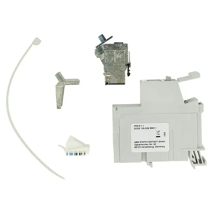 ABB - Striebel & John IP-Patchmodul ZE310 - RJ45-Buchse, L x B x H: 66,7 x 18 x 73 mm - Produktansicht des ABB STOTZ-KONTAKT GmbH IPM/S 1.1 Moduls, ein elektronisches Bauteil für industrielle Anwendungen.