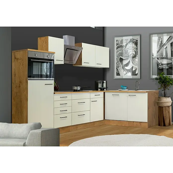 Flex-Well Avila Winkelküche - L x B: 170 cm x 280 mm, Magnolia, Mit Elektrogeräten - Elegantes Küchendesign mit weißen Schränken, Holzelementen und modernen Geräten, ideal für stilvolles Wohnen und praktische Nutzung.