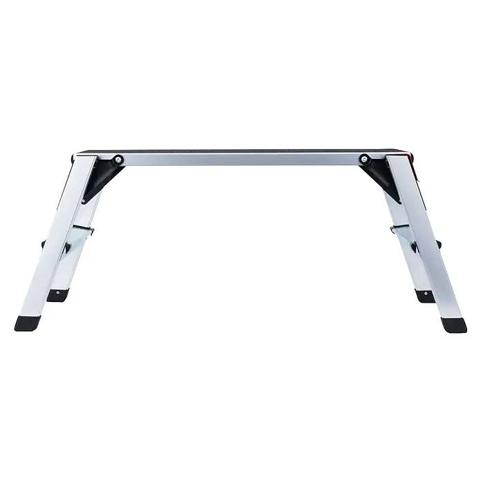 Batavia Treppenpodest - Arbeitshöhe: 2,5 cm, Aluminium - Silberfarbene, zusammenklappbare Aluminium-Trittleiter mit schwarzen Kunststoffakzenten.