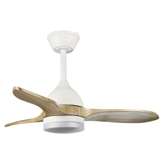 Cristal Record Ventilador de techo Beta - Blanco/Madera, 92 cm, 27 W, Blanco cálido - Un primer plano de un elegante ventilador de techo con palas de madera y detalles de carcasa blanca sobre un fondo contrastante.