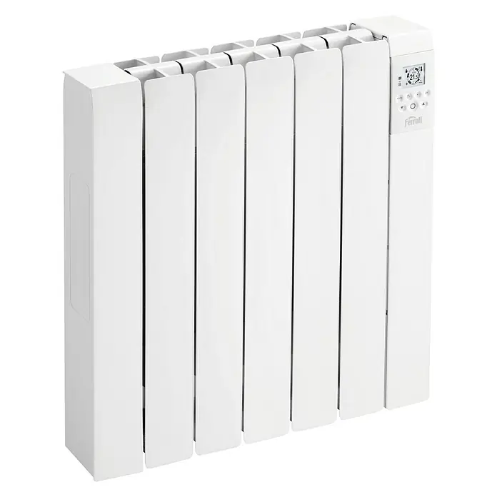 Ferroli Emisor térmico Rimini - 750 W, Blanco, 10 x 55,6 x 58,1 cm, Fluido - Primer plano de un radiador Ferroli blanco con pantalla digital, que combina tecnología de calefacción moderna y confort.