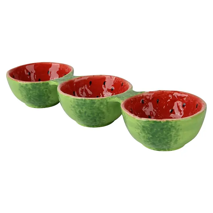 Bol Sandía - L x An x Al: 28 x 8 x 4 cm, Redonda, Verde/Rojo - Juego de cuencos de cerámica con tema de sandía. Los cuencos son rojos con semillas negras y tienen una superficie exterior verde.