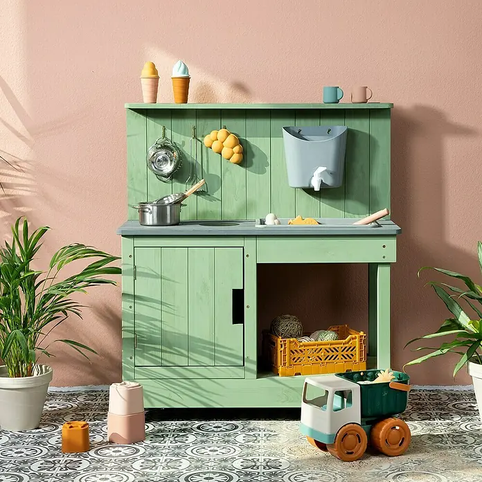 Muddy Buddy Matschküche Mud Expert - 80 x 40 x 90 cm, Holz, Eukalyptus - Ein grüner Kinderspielplatz mit Spielzeugküche, Topf, Eimer und Spielzeugessen für fantasievolles Spielen im Innenbereich.