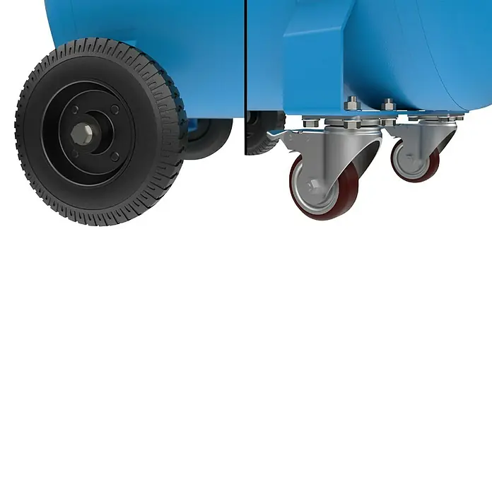 Güde Flüsterkompressor 375/8/100 ED-Silent - 2.200 W, Max. Druck: 8 bar, 100 l, Schmierung: Ohne - Blauer Industriebehälter mit großem schwarzem Gummireifen links und Metall-Lenkrollen mit roten Rädern rechts.