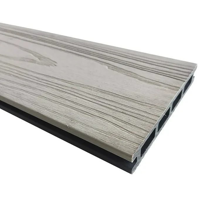 Dioco Tablón para terraza WPC Duratech - L x An x Es: 220 x 14,2 x 2,3 cm, Arena/Gris, 1 ud. - Detalle de una lama de terraza con aspecto de madera y estructura de cámara hueca, ideal para espacios exteriores.
