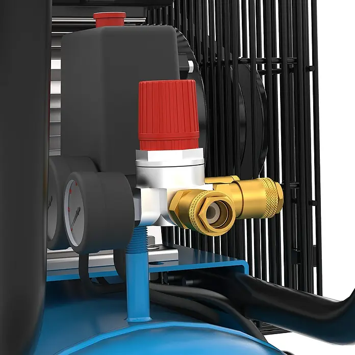 Güde Kompressor 415/10/50 - 2.200 W, Max. Druck: 10 bar, 50 l, Schmierung: Ölgeschmiert - Nahaufnahme der Steuerkonsole eines Kompressors mit rotem Druckregler, zwei Manometern und Messing-Schnellkupplung auf blauem Tank.