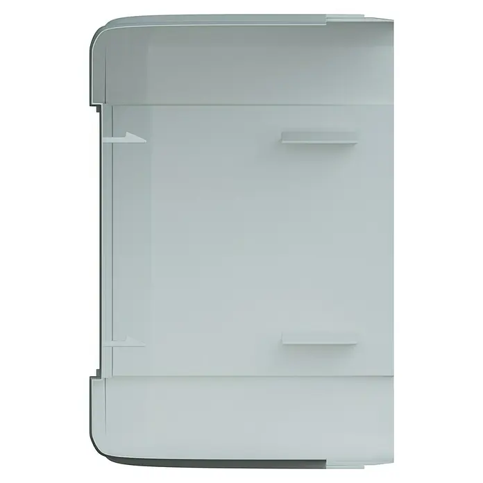 Außeneck BR 70 - Passend für: Brüstungskanal BR 70 x 130 mm, Reinweiß - Nahaufnahme eines weißen Kühlgeräts mit Regalen, das ein modernes und sauberes Design für die Lebensmittelaufbewahrung zeigt.