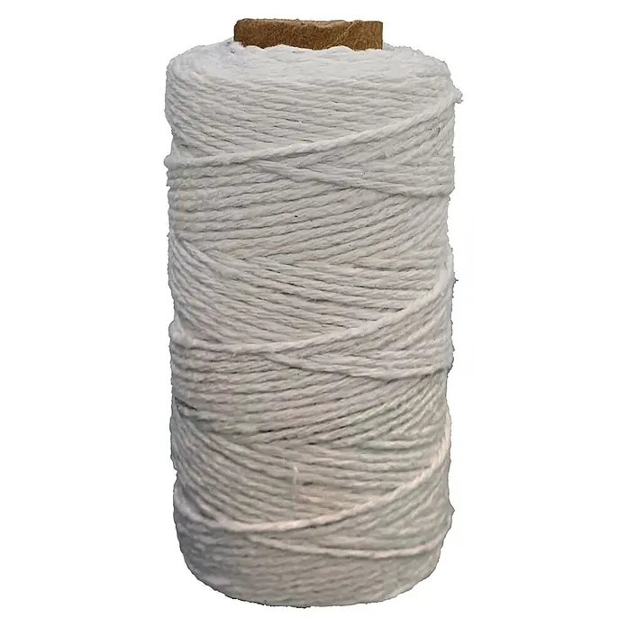 Cuerda - 1,3 mm x 100 m, Textil, Blanco - Primer plano de una bobina de cordel blanco resistente, ideal para manualidades y embalaje. Práctico para el uso diario.