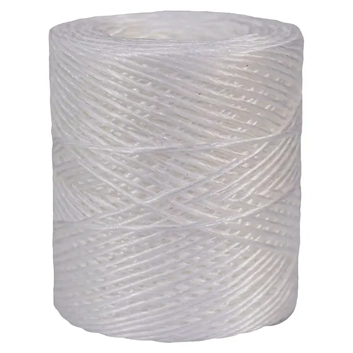 Cuerda - 2,3 mm x 450 m, Plástico, Blanco, Carga soportada: 60 kg - Detalle de un carrete de hilo, perfecto para manualidades, coser y varios proyectos de bricolaje.