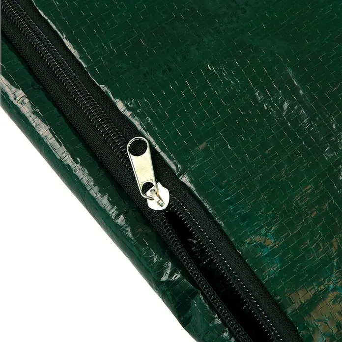 Windhager Gartenabfallsack Laderaumschutz - 170 x 120 cm, HDPE-Kunststoff - Nahaufnahme eines grünen Gewächshausbezugs mit Reißverschluss, ideal für den Schutz Ihrer Pflanzen vor Witterungseinflüssen.