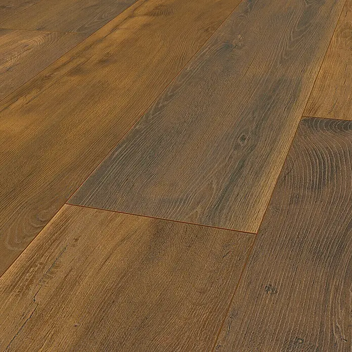 LOGOCLIC Vinto Laminat - Eiche Porto, Landhausdiele, 1.288 x 330 x 8 mm - Nahaufnahme von warmen, braunen Holzdielen mit ausgeprägter Maserung, die eine rustikale und einladende Atmosphäre schaffen.