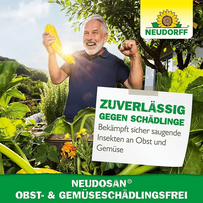 Neudorff Neudosan Schädlingsfrei Obst & Gemüse - 250 ml - Ein älterer Mann freut sich über seine Ernte, beworben wird NEUDOSAN® zur Schädlingsbekämpfung.