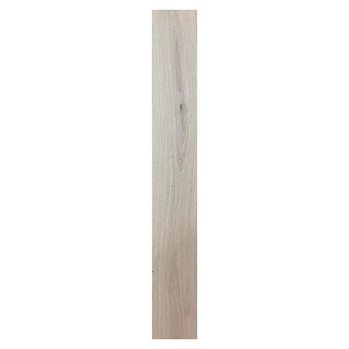 Fertigparkett - Eiche Natura, 1.900 x 190 x 14 mm, Landhausdiele - Nahaufnahme einer hellen Holzdiele mit deutlicher Maserung und einem Astloch. Das natürliche Muster verleiht Wärme.