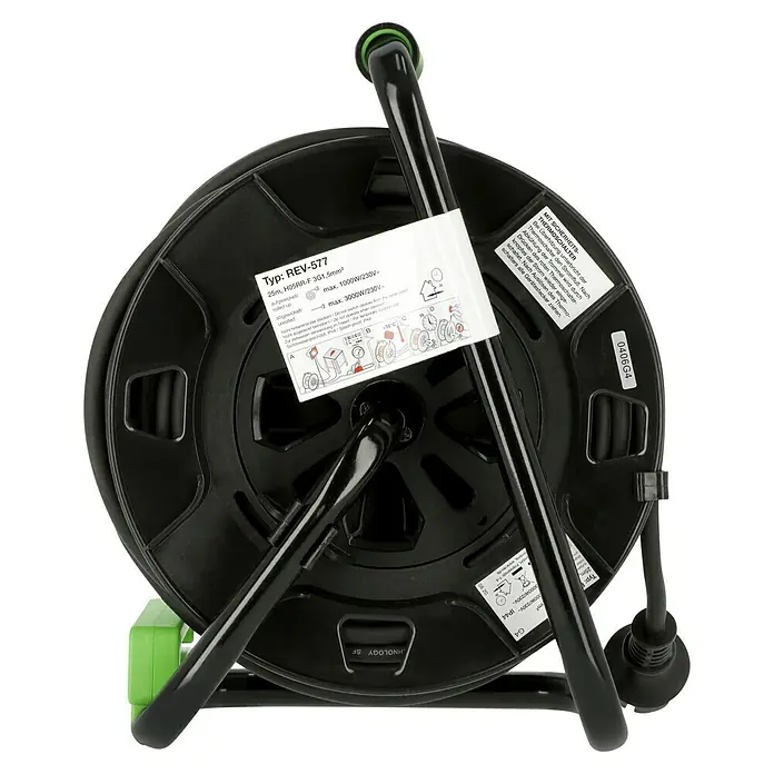 Kabeltrommel - Kunststoff, 25 m, H05RR-F, IP44 - Bild eines schwarzen REV-577 Kabelaufrollers mit grünem Ständer, der für eine maximale Leistung von 3000W/230V geeignet ist.
