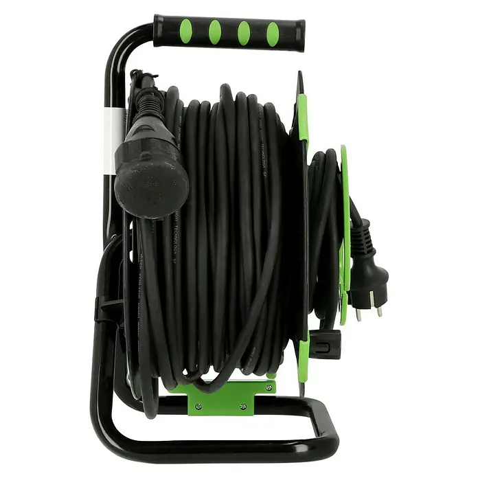 REV Kabeltrommel H05RR - Kunststoff, 40 m, H05RR-F, IP44 - Eine Kabeltrommel mit einem schwarzen Kabel, aufgewickelt auf eine grün-schwarze Trommel mit Tragegriff für den einfachen Transport.