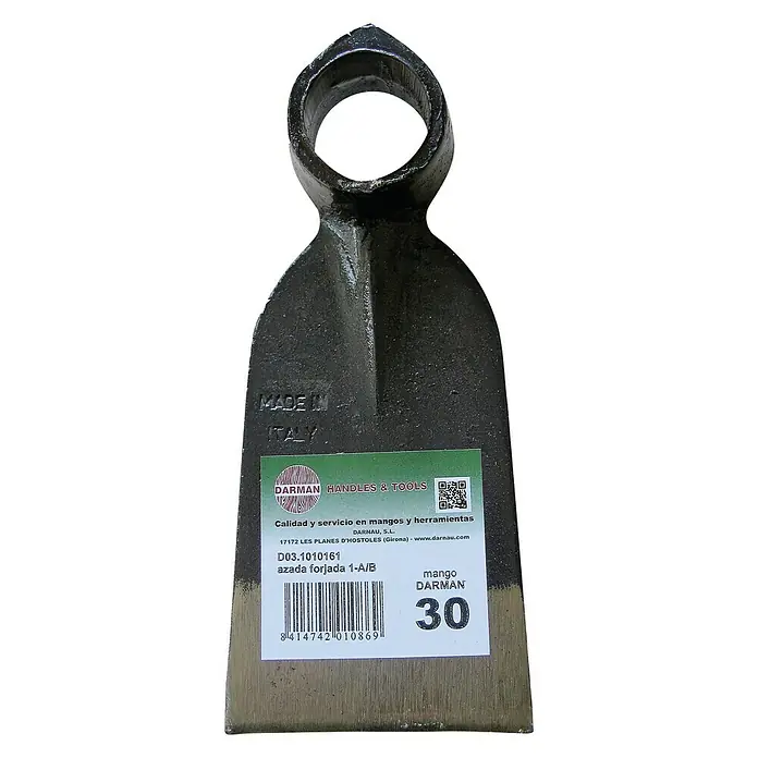 Azada 1A/B - Anchura de trabajo: 7,5 cm, Material cabezal del equipo: Acero - Primer plano de una azada de jardín italiana Darman con una etiqueta que detalla la marca e información del producto.