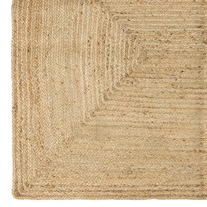 Alfombra textil plana Nazar - Beige, 300 x 200 cm - Primer plano de una alfombra cuadrada de yute con borde trenzado y detalle de textura de fibra natural.