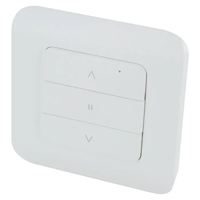 Chacon Interruptor para persianas - Instalar, L x An x Al: 3 x 10,9 x 14,3 cm - Primer plano de una unidad de control blanca con botones de flecha para accionar persianas.