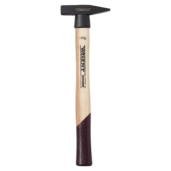 Wisent Schlosserhammer - 100 g, Holz Hickory - Nahaufnahme eines 100g Wisent Schlosserhammers mit Holzgriff, ideal für präzise Arbeiten in Werkstatt und Handwerk.