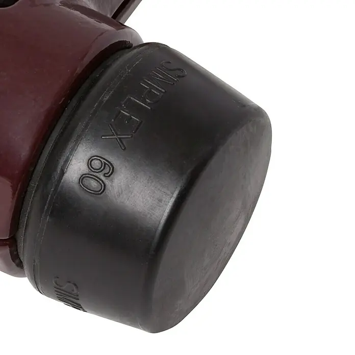 Halder Simplex Schonhammer - Holz, Durchmesser Kopf: 60 mm, Gewicht Kopf: 1.600 g - Nahaufnahme eines Simplex 60 Gummihammers. Das Produkt zeigt einen schwarzen Gummi-Schlagkopf und einen Teil des rotbraunen Griffs.