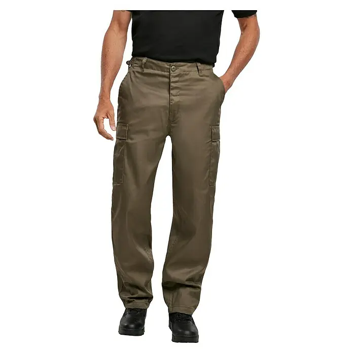 Brandit Herren-Arbeitshose - Olivegrün, XL - Abgebildete Cargohose in Khaki mit Taschen, ideal für Outdoor-Aktivitäten oder den lässigen Alltagslook. Robustes Material, bequeme Passform.
