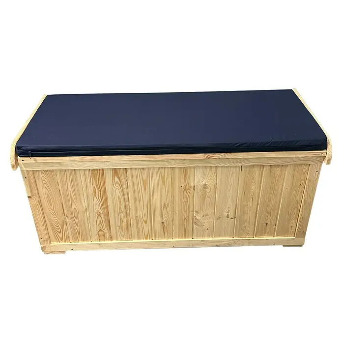 Promadino Gartenbox - L x B x H: 51 x 120 x 56 cm, Holz - Holzkiste mit blauem Kissen. Die Truhe ist aus hellem Holz gefertigt und hat ein blaues Kissen als Deckel. Ideal zur Aufbewahrung.