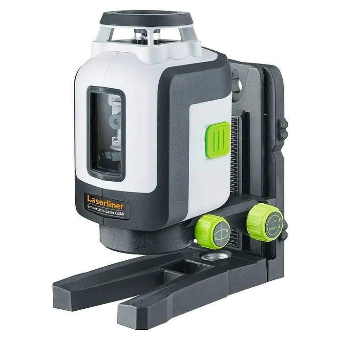 Laserliner Linienlaser Smartline G360 - Max. Arbeitsbereich: 30 m, Mit Batterien - Weißes und dunkelgraues Laser-Nivelliergerät mit grünen Akzenten, auf einem dunkelgrauen Ständer.