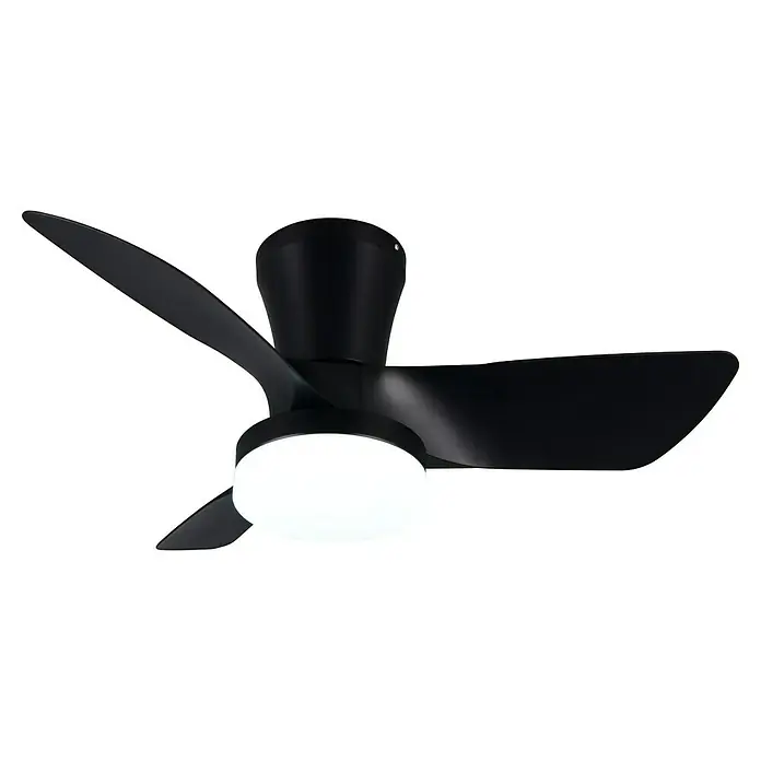 Trio Lighting Ventilador de techo Randers - Negro, 76 cm, 20 W, Blanco cálido - Primer plano de un moderno ventilador de techo negro con luz LED integrada, que combina diseño elegante e iluminación funcional.