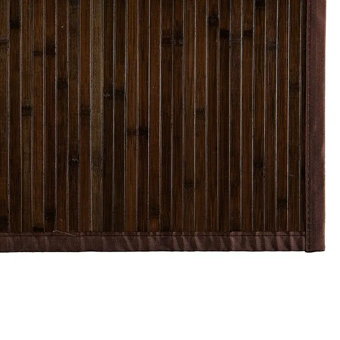 Alfombra de bambú - Wengué, 150 x 80 cm - Primer plano de una esterilla de bambú marrón con borde de tela, ideal como individual o elemento decorativo para un ambiente natural.