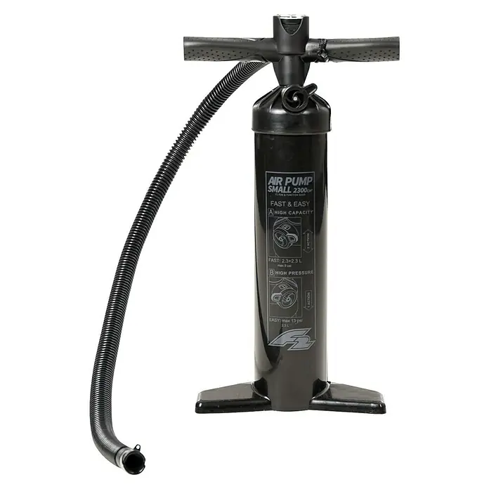 F2 Doppelhub-Kolben-Pumpe Kite - 2.900 cm³ - Schwarze Doppelhub-Luftpumpe mit flexiblem Schlauch, zum Aufpumpen von aufblasbaren Produkten wie SUPs.
