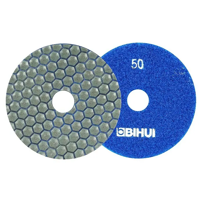 Bihui Diamant-Schleifteller DPP405 - Körnung: 50, Durchmesser: 100 mm - Zwei runde Polierpads: eines grau mit Wabenmuster, das andere blau und flauschig mit „50“ und „BIHUI“-Text.