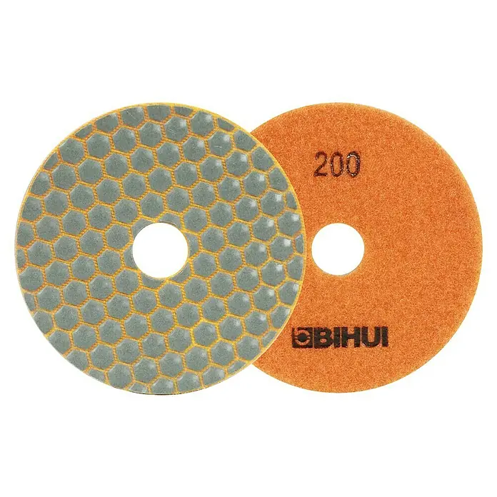 Bihui Diamant-Schleifteller DPP420 - Körnung: 200, Durchmesser: 100 mm - Zwei kreisförmige Polierpads: eines grau mit gelbem Waben-Diamantmuster, das andere orange, filzartig, mit '200' und 'BIBHUI' beschriftet.