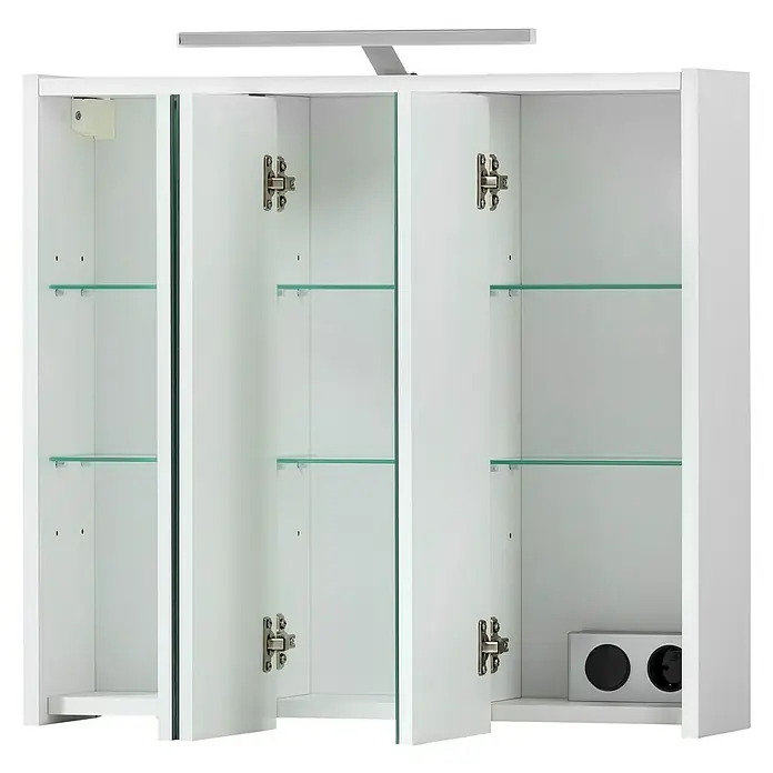 Schildmeyer LED-Spiegelschrank Flag/Dex - B x H: 65 x 64 cm, Holz, Weiß Matt - Weißer Badezimmerschrank mit drei geöffneten Spiegeltüren, Glasablagen, Steckdose und oben angebrachter Leuchte.
