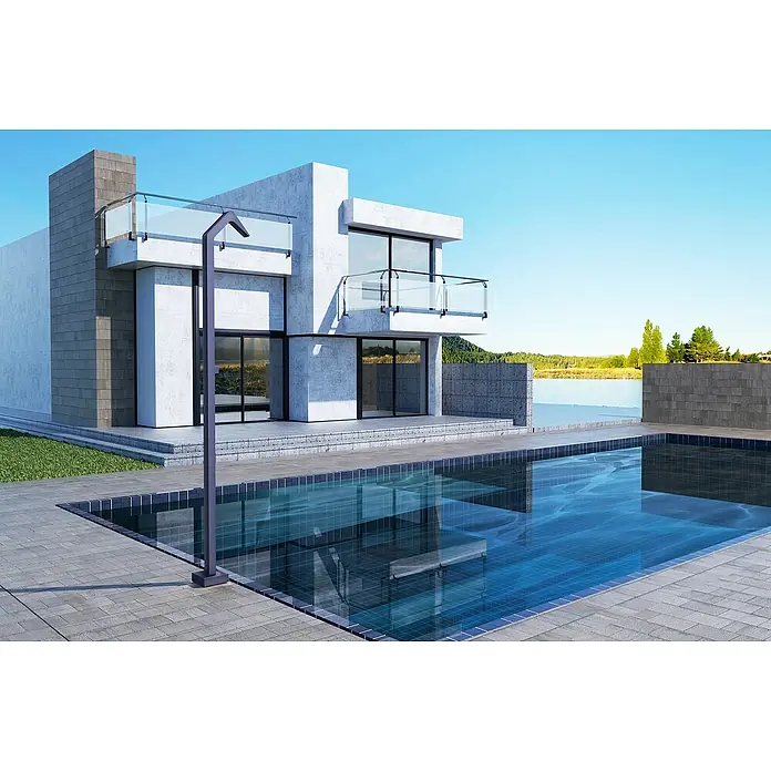 Imex Poolimex Ducha de piscina Niagara - 218 cm, Acero inoxidable, Azul océano - Vista de una casa moderna con piscina, destacando el ambiente tranquilo y relajante. La arquitectura es limpia y minimalista.