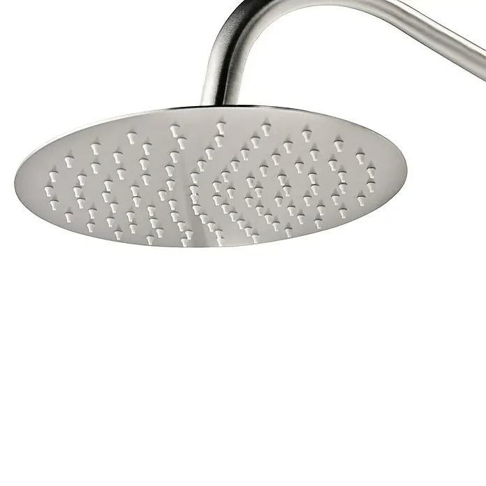 Imex Poolimex Ducha de piscina Dakota - 232 cm, Acero inoxidable, Cromo - Primer plano de un cabezal de ducha redondo y moderno con pequeños surtidores y un brazo metálico curvo sobre fondo blanco.