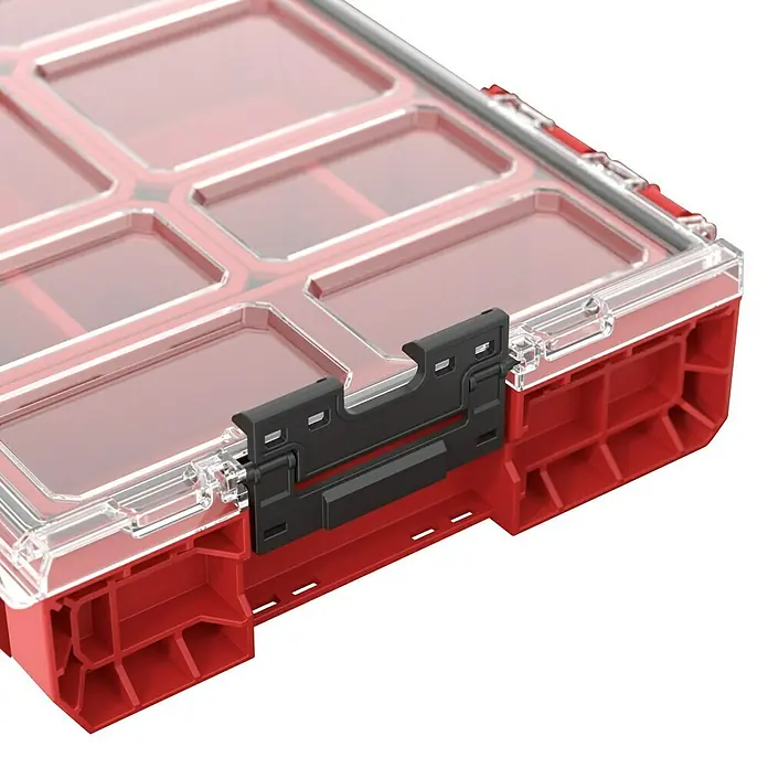 Qbrick System Kleinteilekoffer Pro Organizer 100 - L x B x H: 29,6 x 45 x 7,9 cm, Anzahl Fächer: 8 Stk. - Rote und transparente Kunststoff-Organizerbox mit Fächern und schwarzen Verschlüssen.