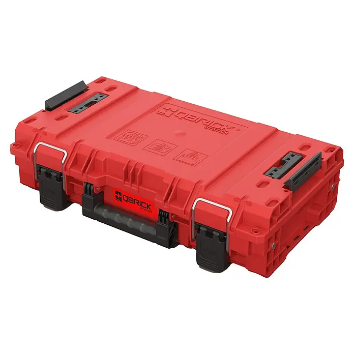 Qbrick System Werkzeugkoffer Prime 150 V - L x B x H: 53,5 x 32,7 x 14,1 cm, Traglast: 50 kg, Polypropylen - Rote QBRICK SYSTEM Kunststoff-Werkzeugkiste mit schwarzen Griffen und Verschlüssen.