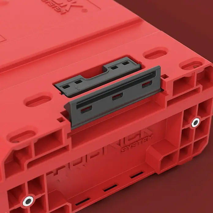 Qbrick System Werkzeugkoffer Prime 150 V - L x B x H: 53,5 x 32,7 x 14,1 cm, Traglast: 50 kg, Polypropylen - Roter modularer Kunststoff-Werkzeugkasten-Abschnitt mit schwarzen Verriegelungsmechanismen.