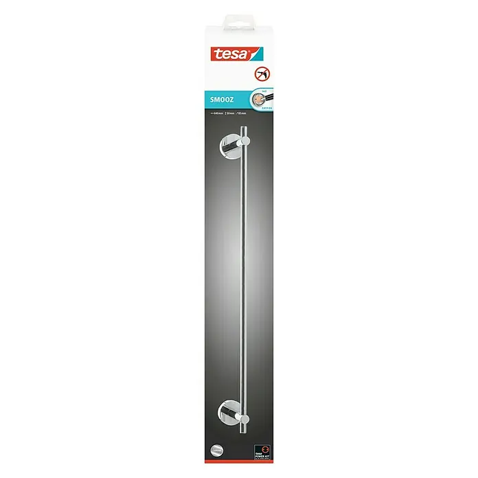 Tesa Smooz Toallero de baño - Ancho: 64 cm, Cromo, Brillante - Embalaje de un toallero Tesa Smooz con aspecto cromado. El toallero es fácil de montar sin taladrar y se adhiere de forma segura a la pared.