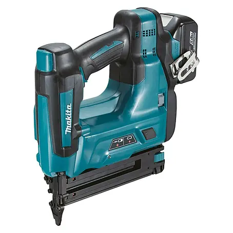 Makita LXT 18V Akku-Nagler DBN500RTJ + Artikelnr. 33855482 hinzufügen*